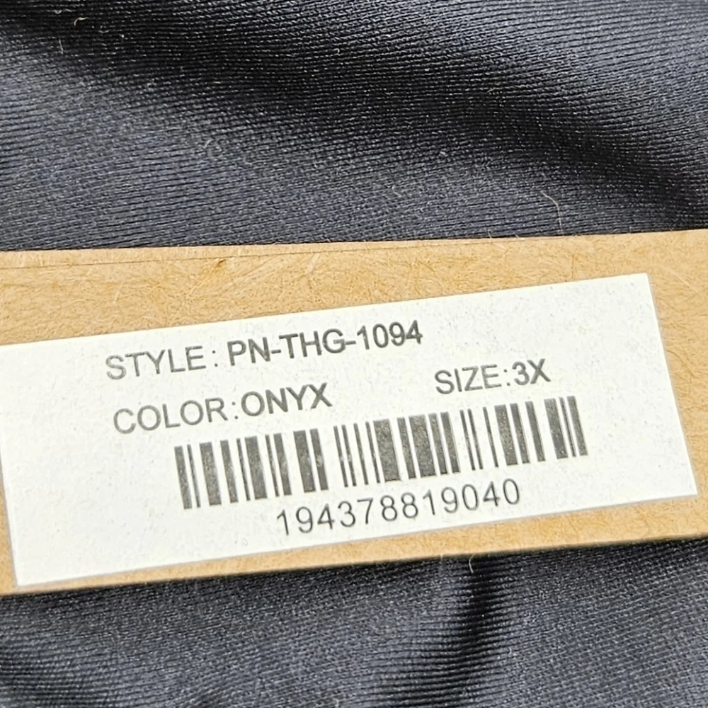 NWT Skims t-string thong color onyx size 3x